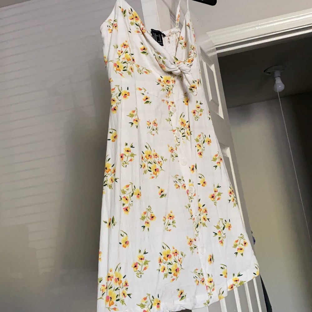Dress - Picture 5 of 5